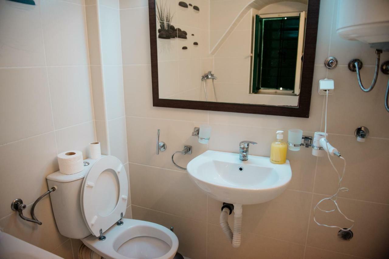 Kaya Apartment Котор Екстериор снимка